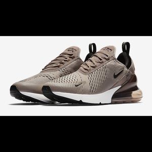 Nike Air Max 270 Grade School Boys 7 Fits Women’s 8.5